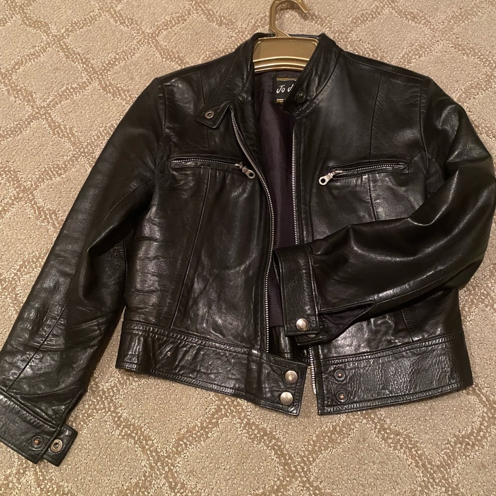 Jo de Grey Leather Jacket. Made in Paris. Silver zippers. Chic and 3/4 sleeve.